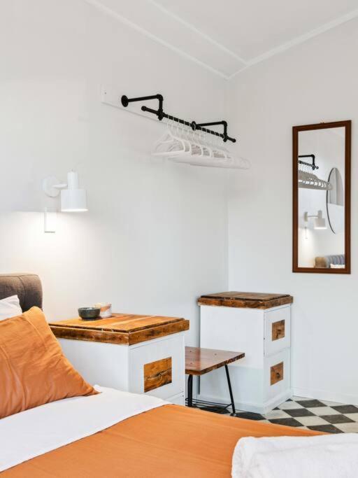 950M To Cbd - Instant Book Tidy Unit Apartment Gisborne Bagian luar foto